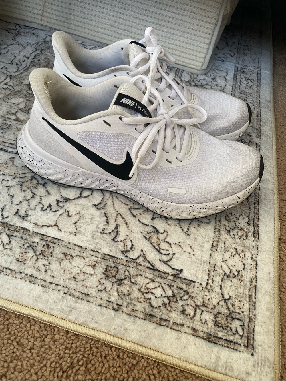 Nike White and Black Running Sneakers